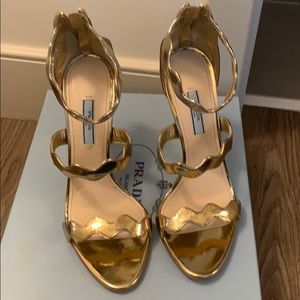 Prada 115 scalloped metallic leather sandals